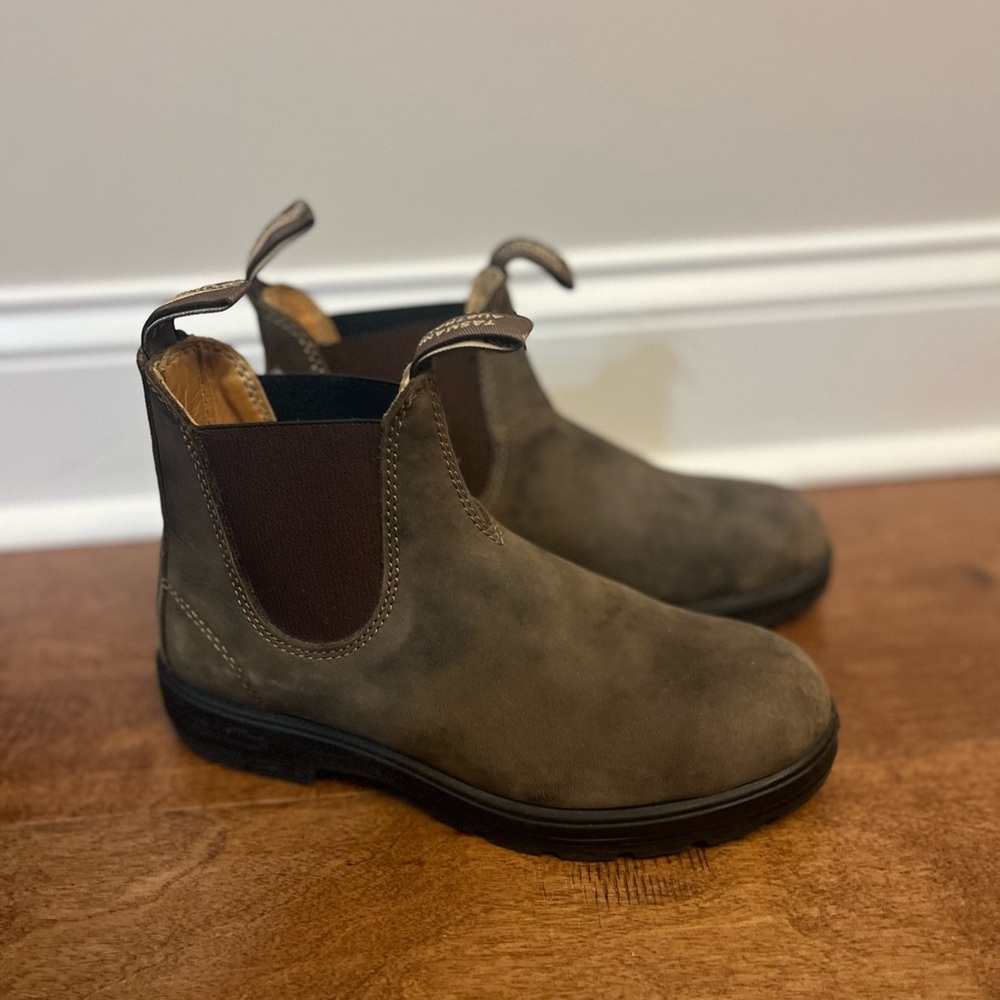 Rustic Brown Blundstone Boots- Womens size 8